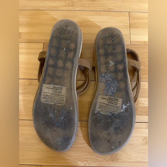 Forever Women Sandals - Size 10 - Picture 5 of 7